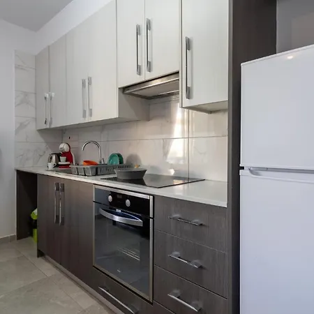 Brightly Lit 1- Br In *